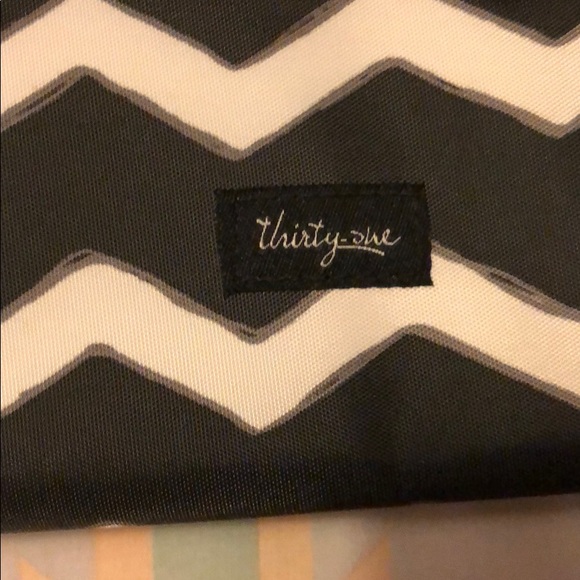 Thirty One Hot Tool Bag - Picture 3 of 8